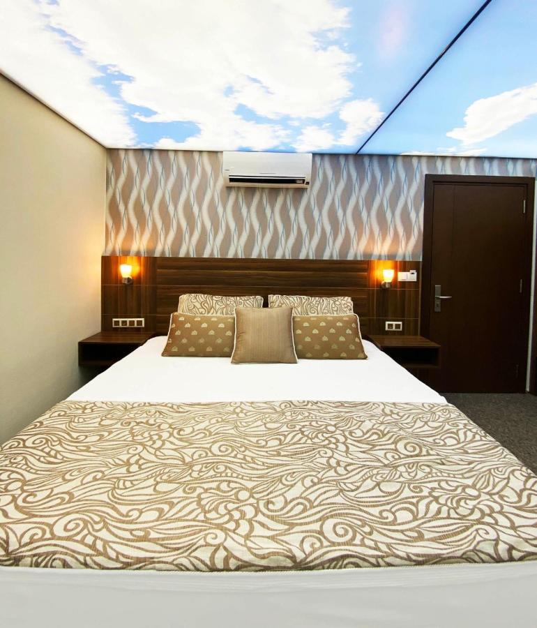 Emily Rose Hotel เกเมร์ ภายนอก รูปภาพ